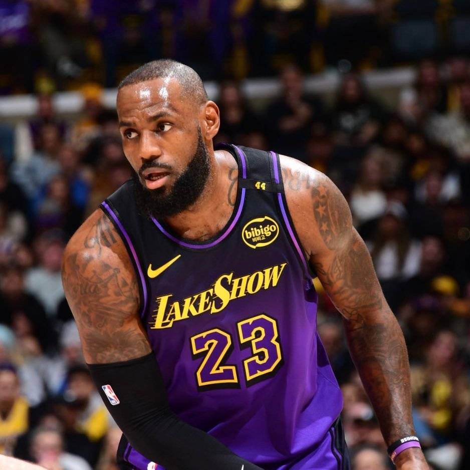 詹姆斯重要时刻重返赛场，法国队带队取胜！